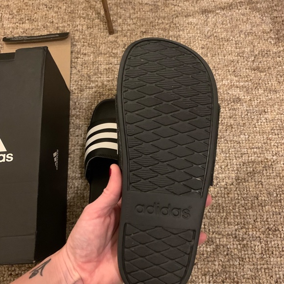 Adidas Adilette Comfort Slide - Picture 2 of 3